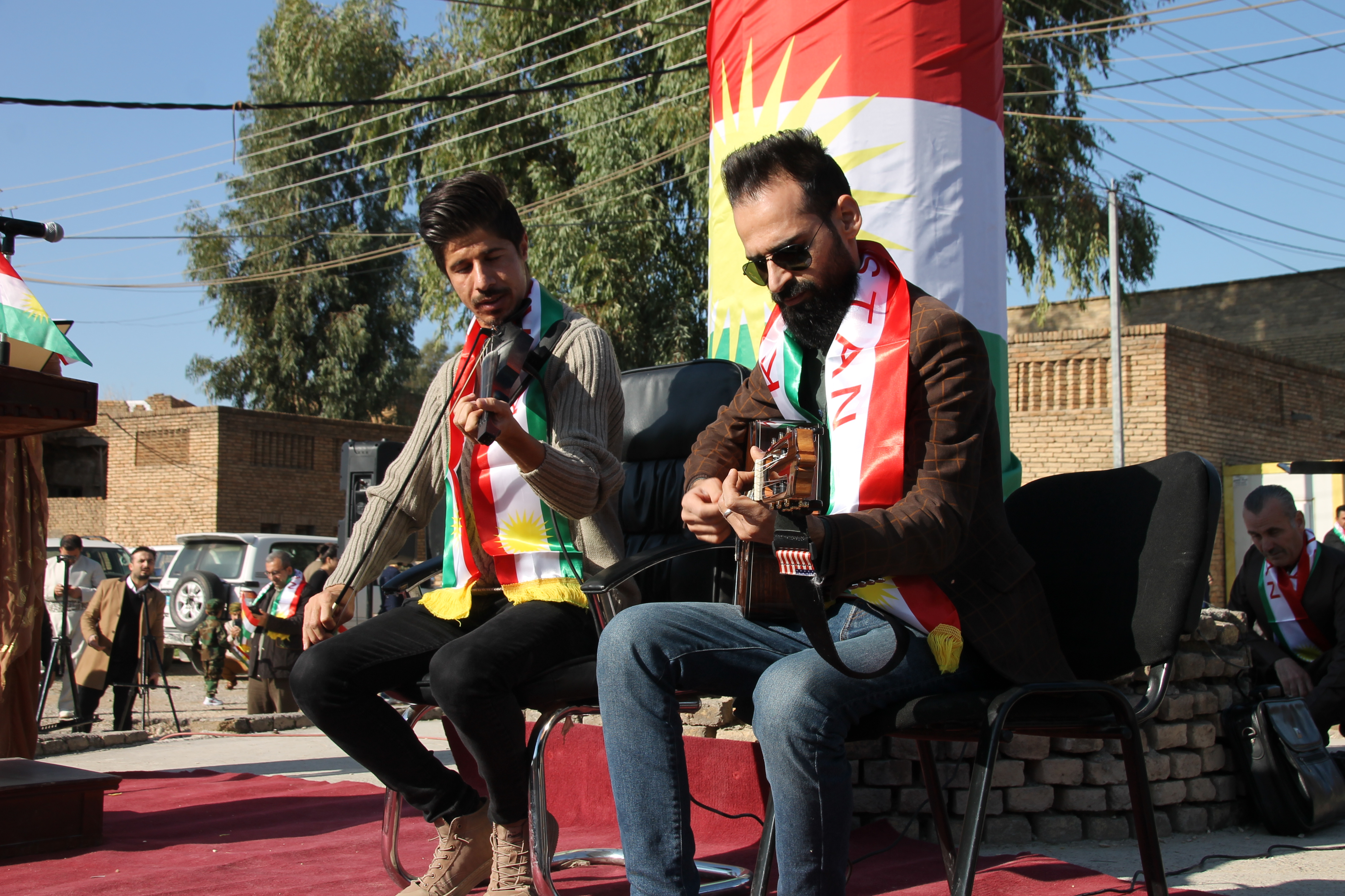 Kurdish musicians at Flag Day celebrations at the citadel, photo by the author