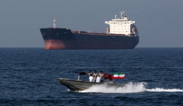Iranian soldiers take part in the "National Persian Gulf day" in the Strait of Hormuz, on April 30, 2019.