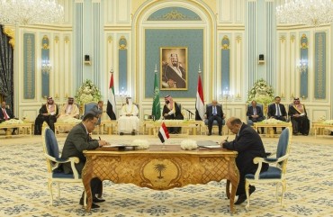 Yemeni Deputy Prime Minister Ahmed Saeed al-Khanbashi (R) and Southern Transitional Council (STC) representative Nasser al-Habci (L) are seen during a signing ceremony of 'Riyadh Agreement' between the Yemeni government and the United Arab Emirates (UAE)-backed separatist forces, Southern Transitional Council (STC) in Riyadh, Saudi Arabia on November 05, 2019.