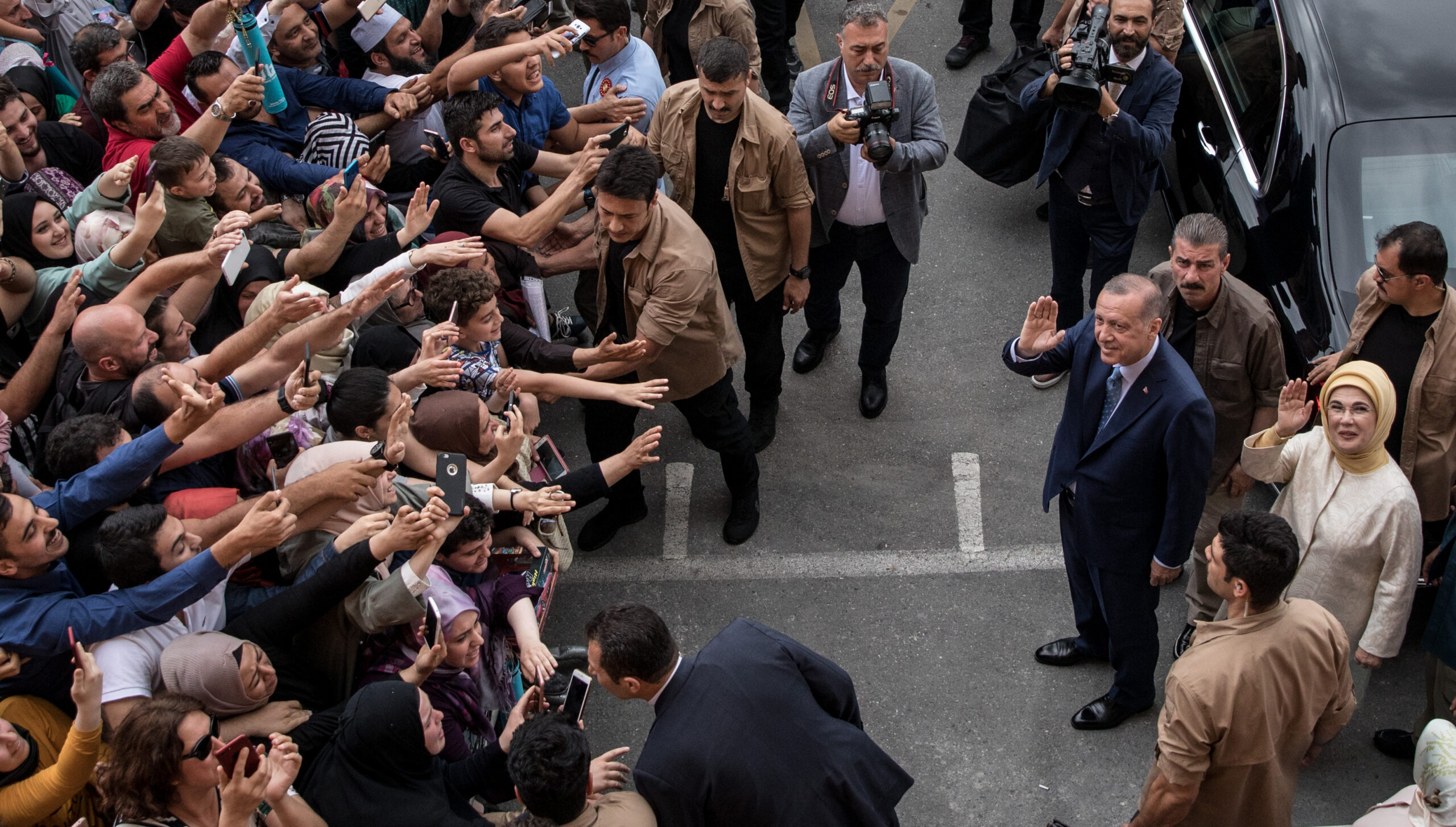 crowds greet President Erdogan