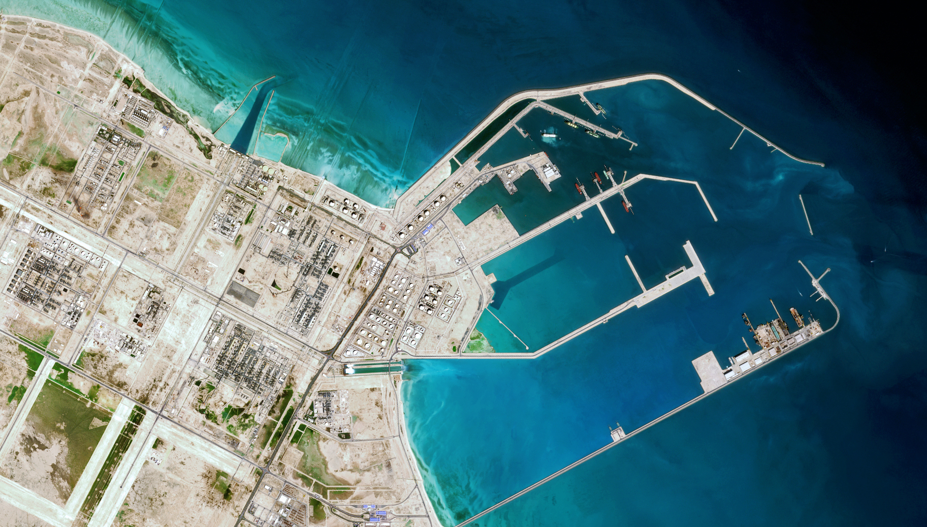 Qatar LNG shipping port