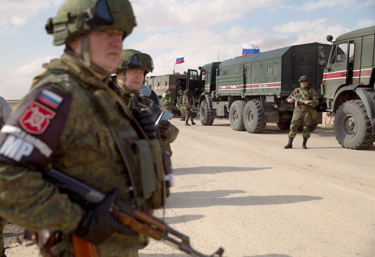  A humanitarian convoy organized by the UNHCR and protected by Russian military police arrives in Homs from Rukban refugee camp.