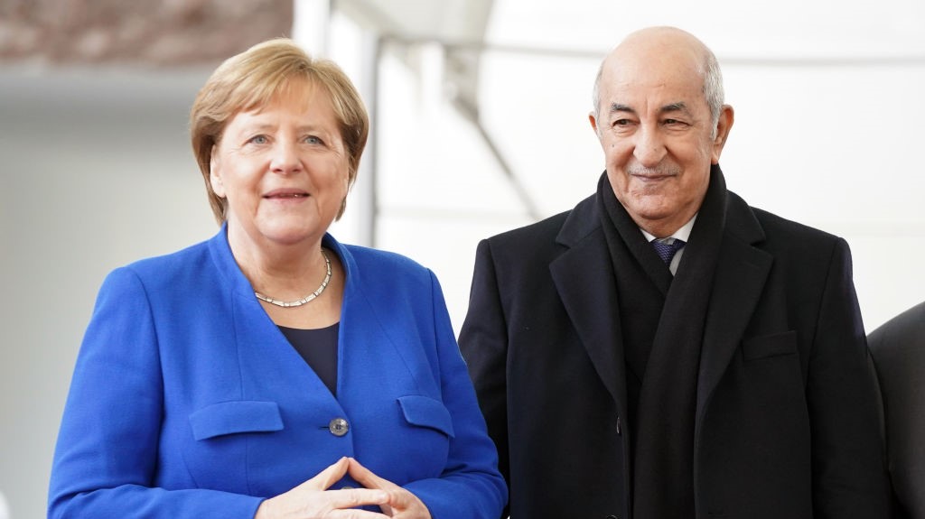 Federal Chancellor Angela Merkel (CDU) receives Abdelmadjid Tebboune (r), President of Algeria, in front of the Federal Chancellery for the Libya Conference. 