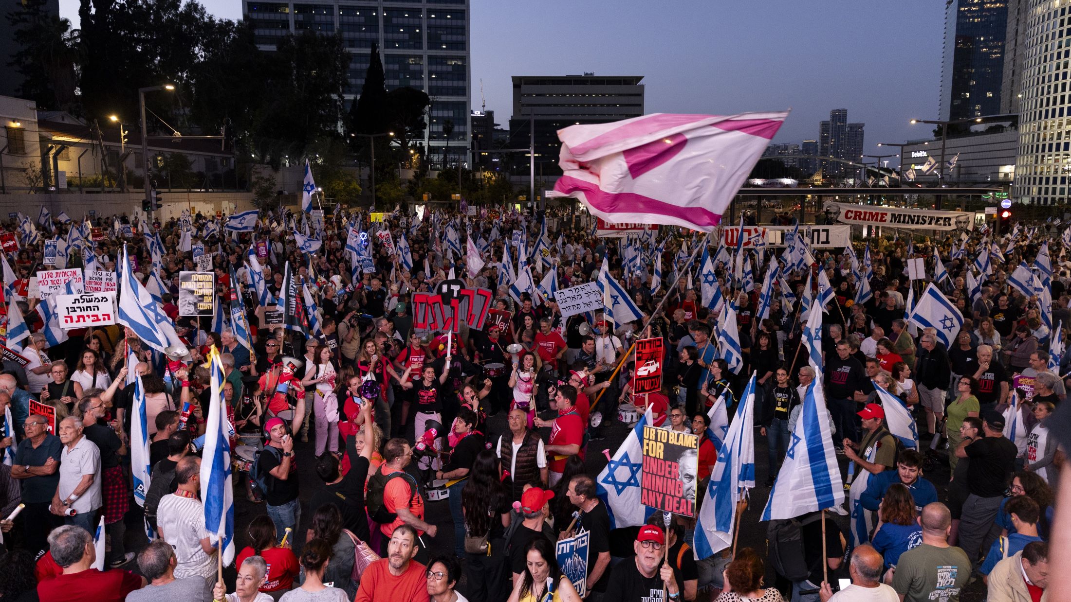 Photo by Amir Levy/Getty Images